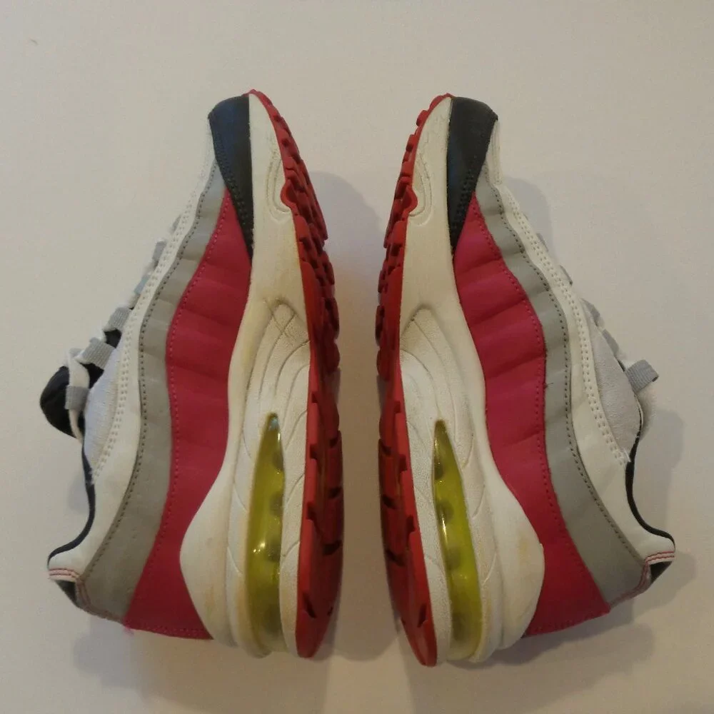 NIKE Air Max 95 Running Anthracite Volt Pink Shoes - Youth Size 6‎ - 905348 029